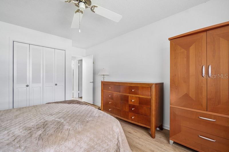 10116 S 44th Ave S #328 Property Photo 19