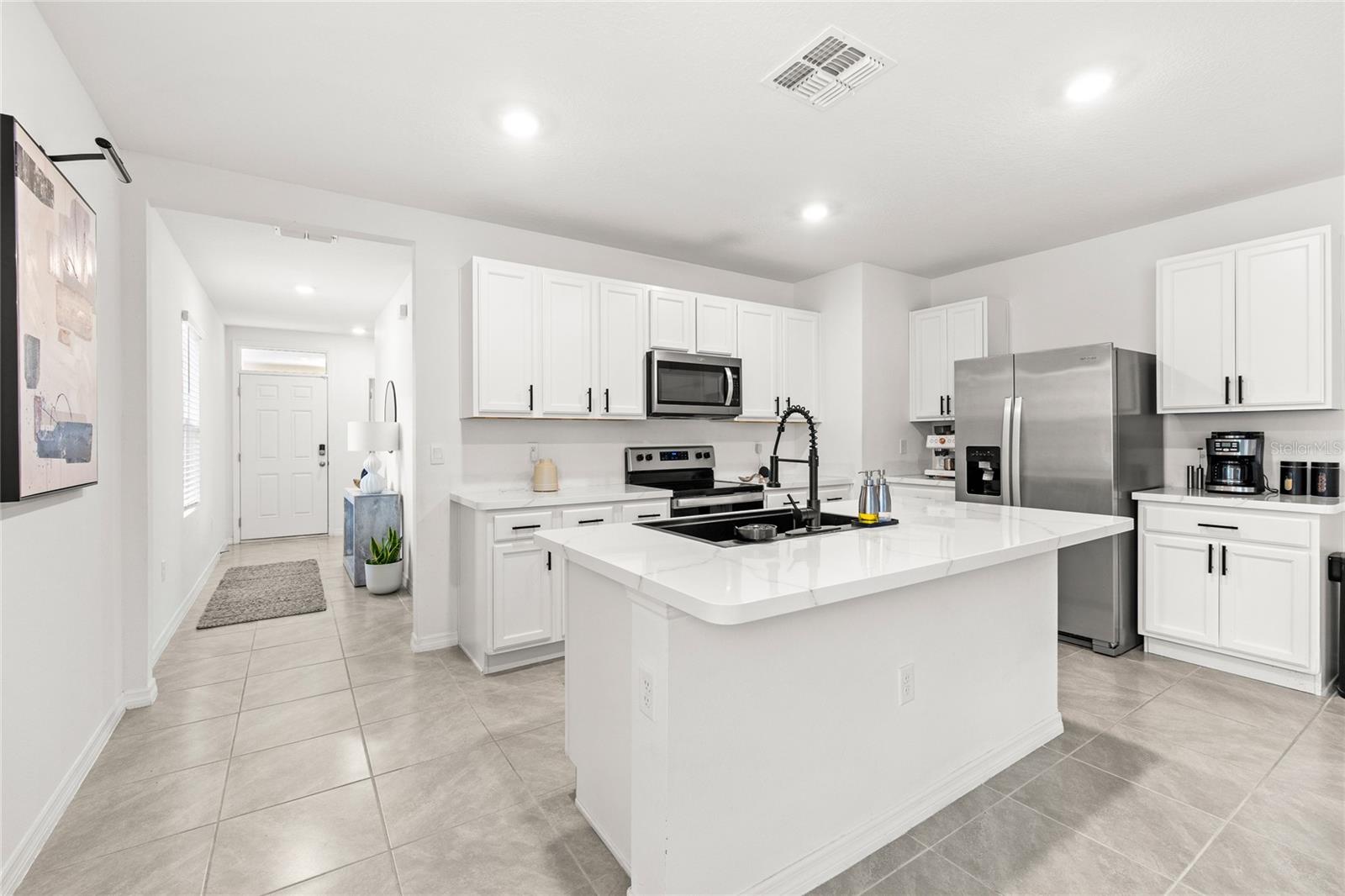 1663 Rosydale Cir Property Photo 3