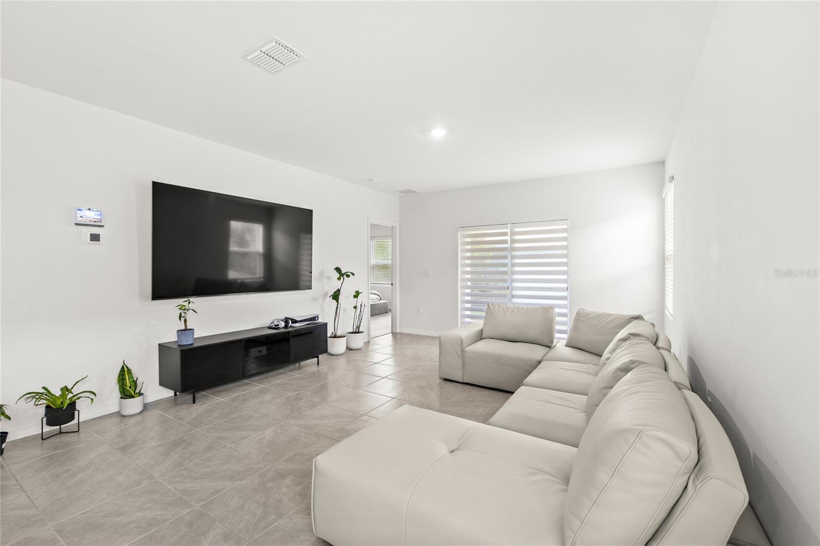 1663 Rosydale Cir Property Photo 19