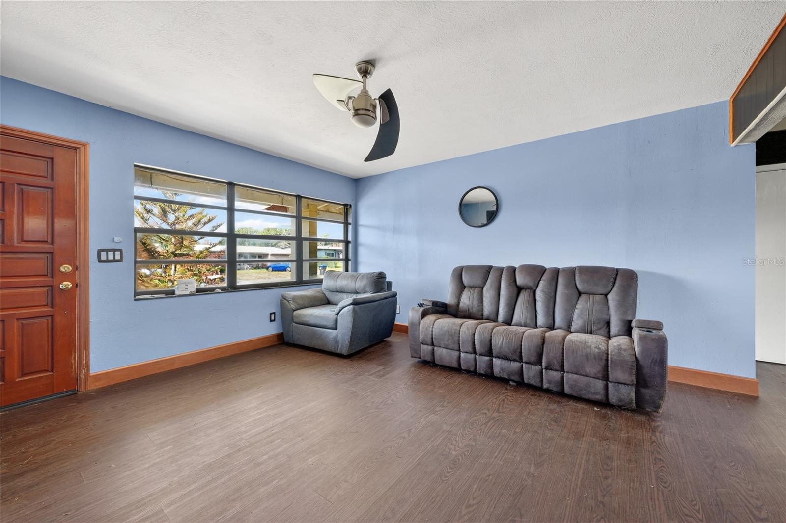 6031 W. Ridgewood Avenue Property Photo 4