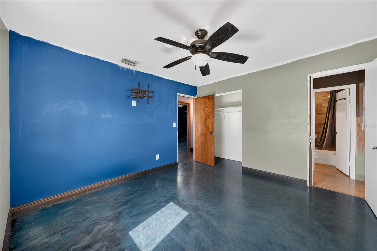 6031 W. Ridgewood Avenue Property Photo 15