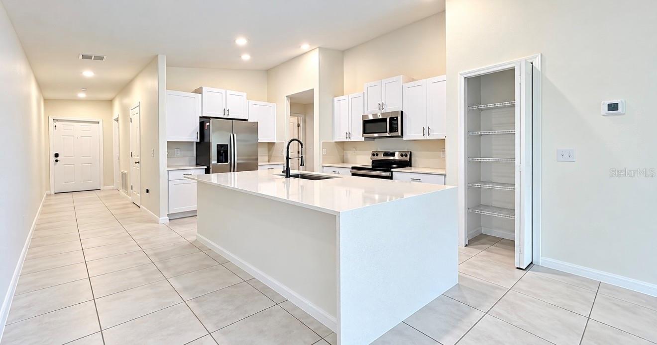 7111 Amelia Cove Ct Property Photo 9