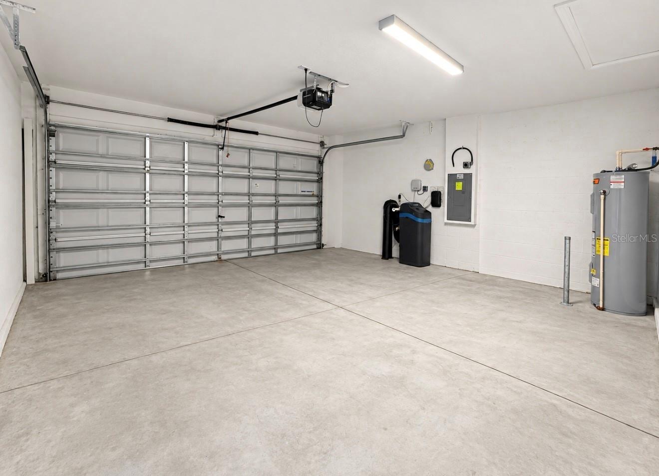 7111 Amelia Cove Ct Property Photo 18