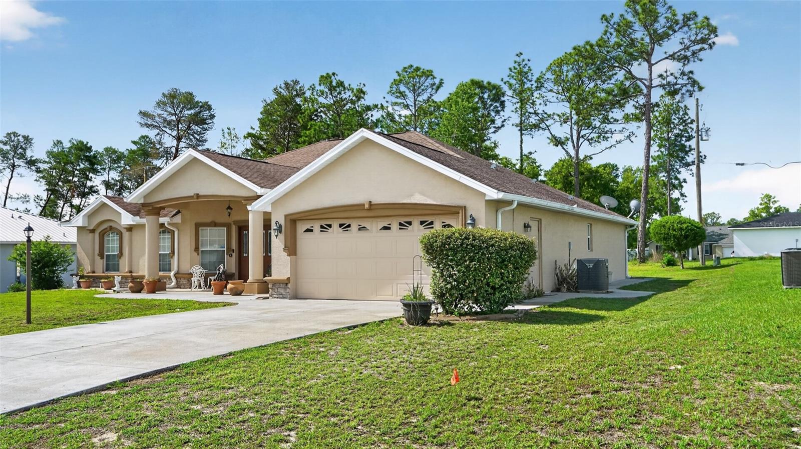 208 Marion Oaks Trl Property Photo 5