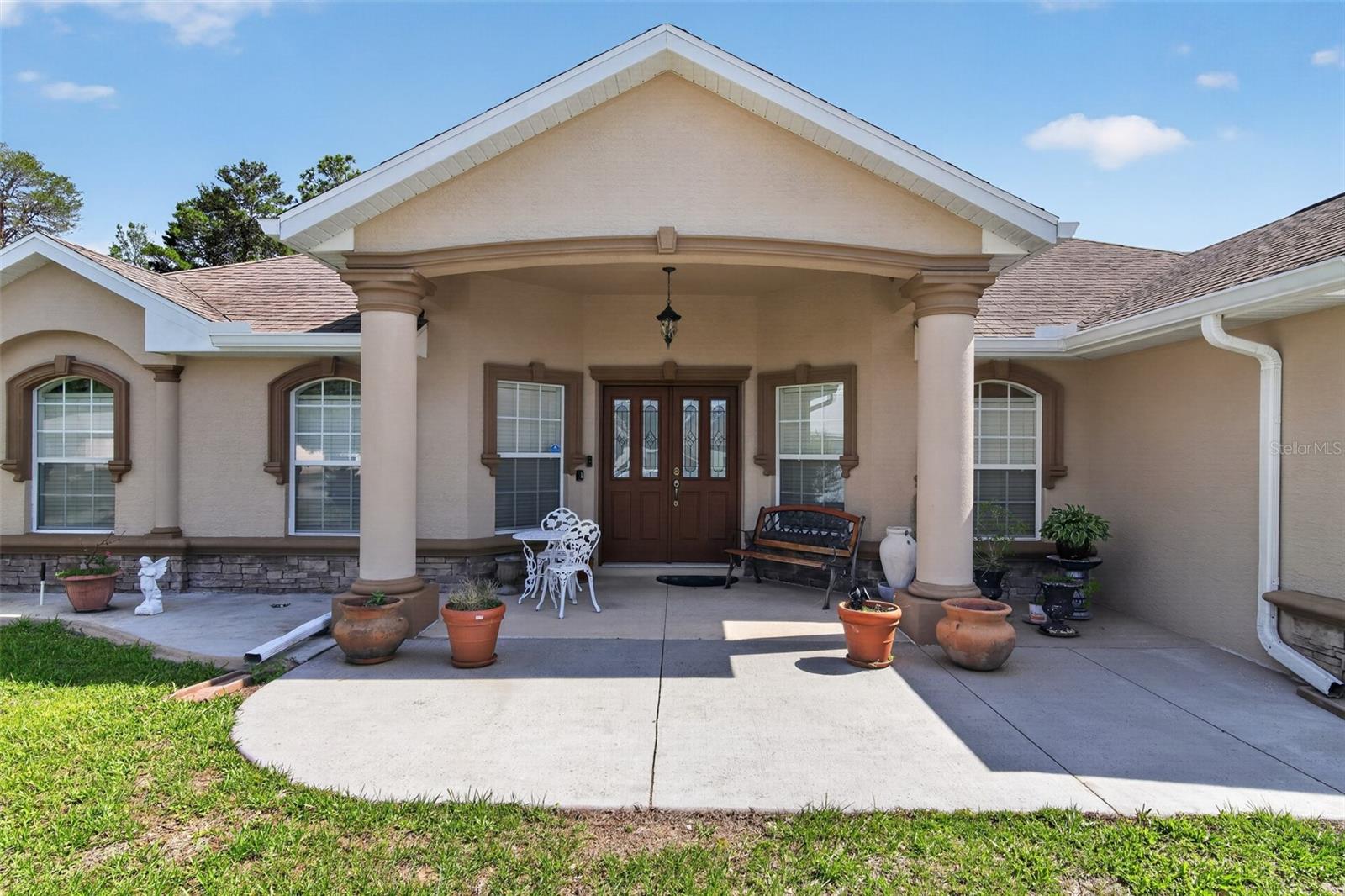 208 Marion Oaks Trl Property Photo 6