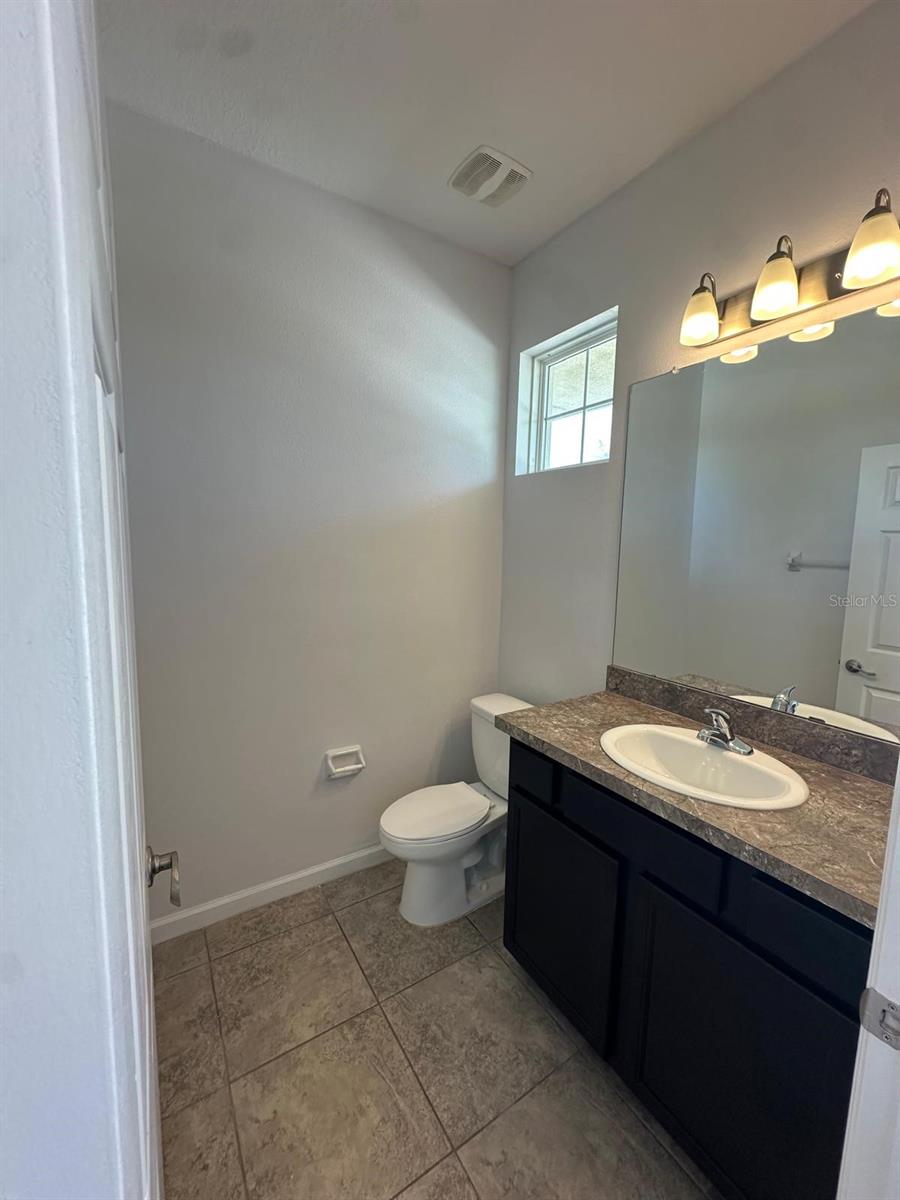 O6410509 Property Photo 7