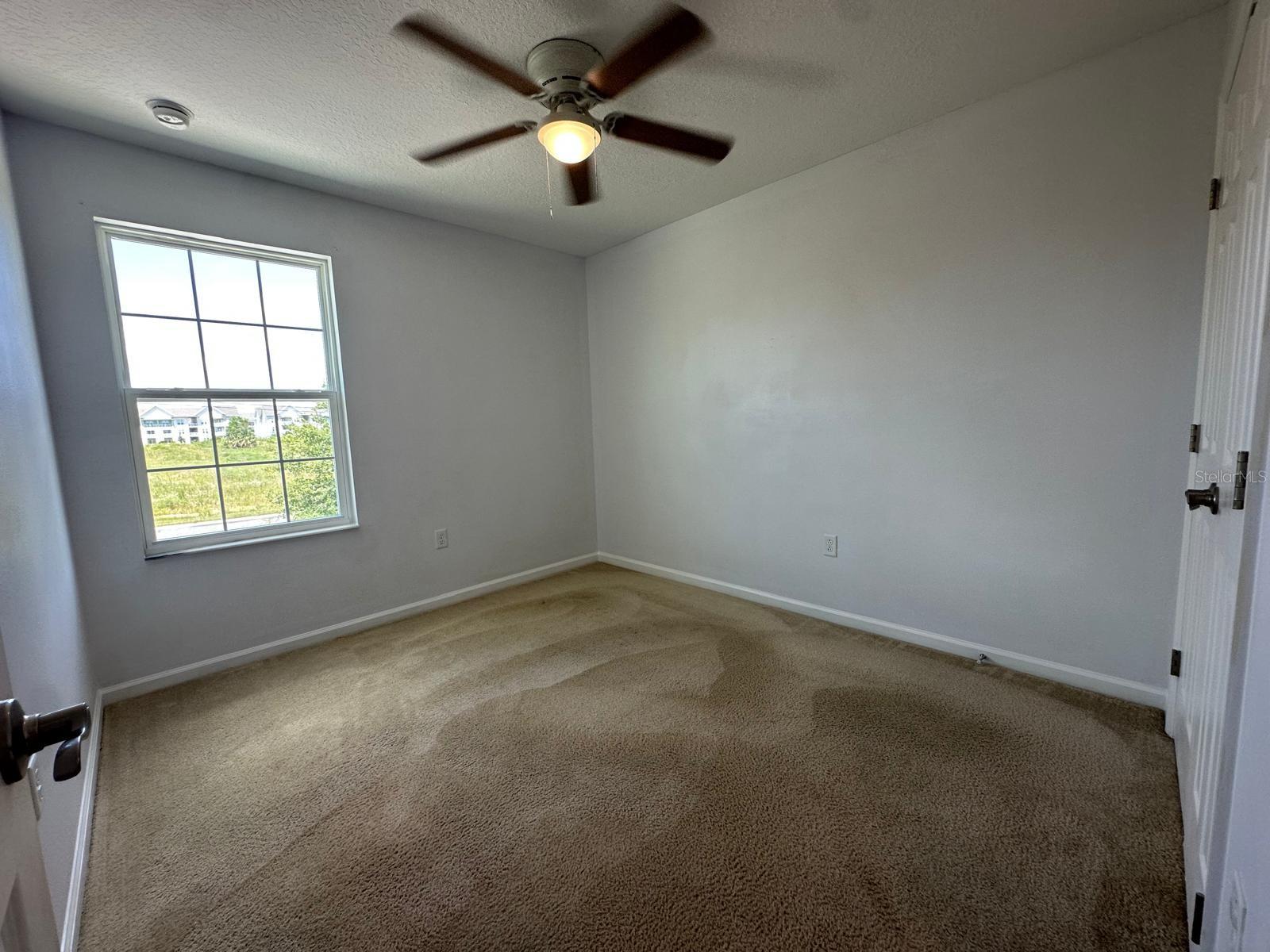 O6410509 Property Photo 15