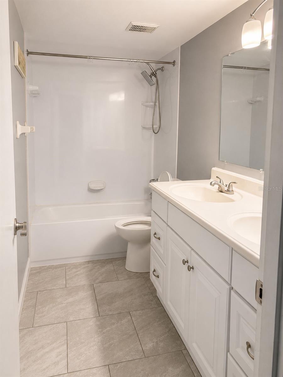 400 Auburn Dr #3 Property Photo 6