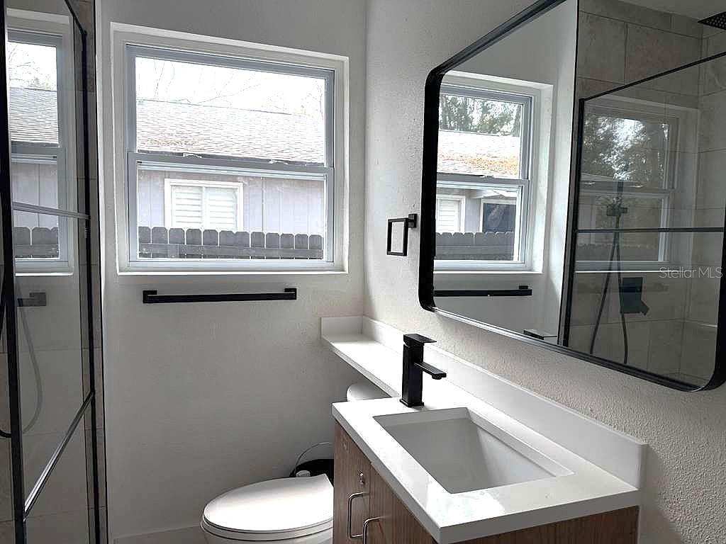 1741 Lyndale Blvd Property Photo 16