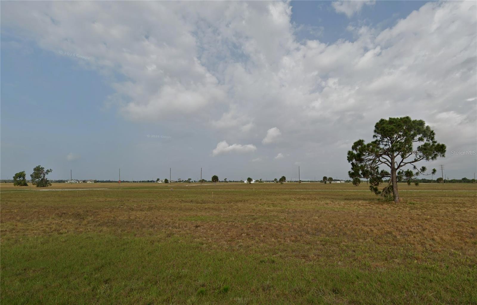 23 Chinaberry Way Property Photo 2