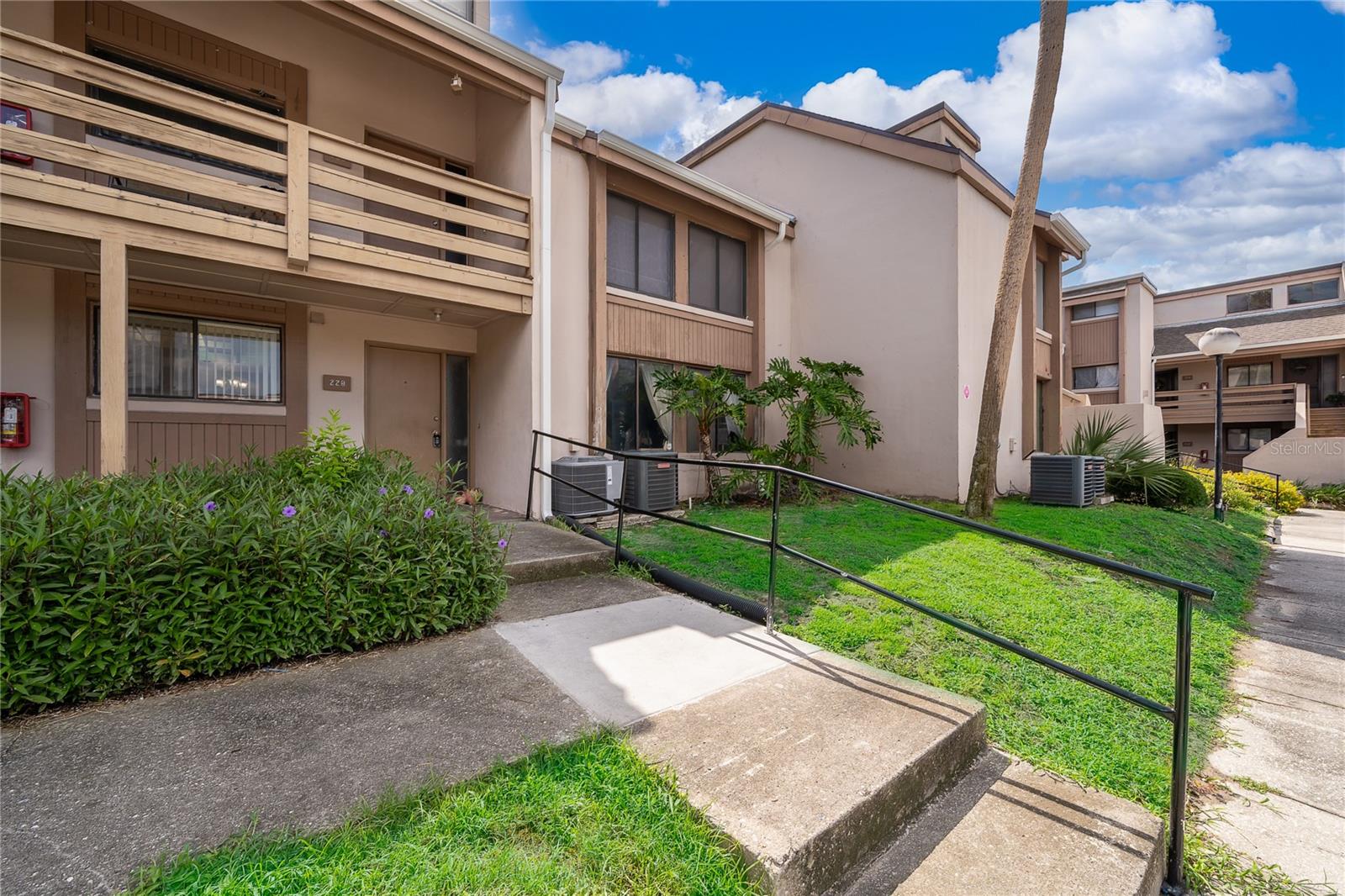 228 ORIENTA POINT ST #228