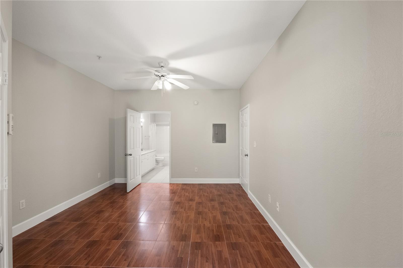 4307 Bayside Village Dr #103 Property Photo 11