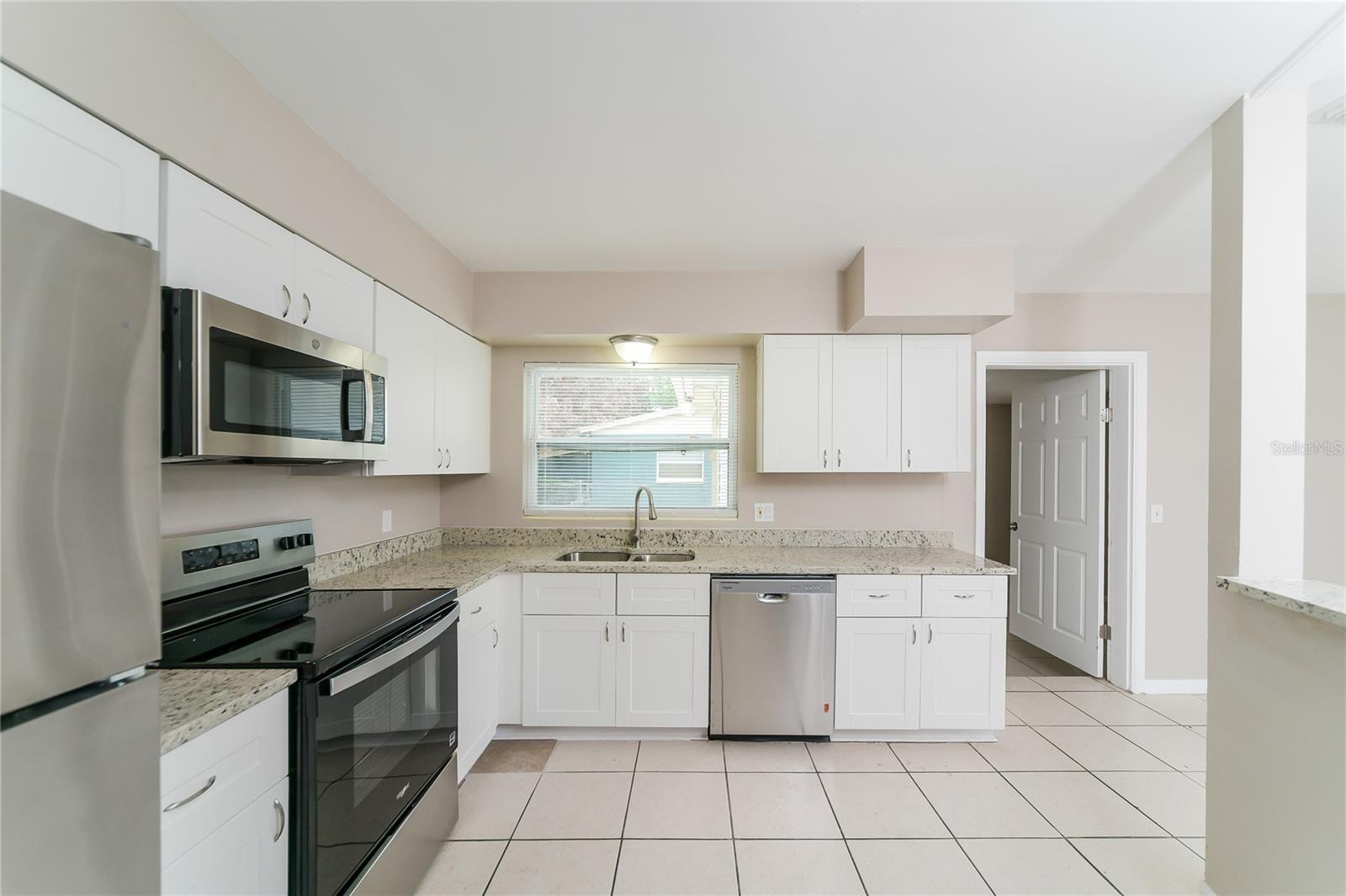 936 Alecon Dr Property Photo 7