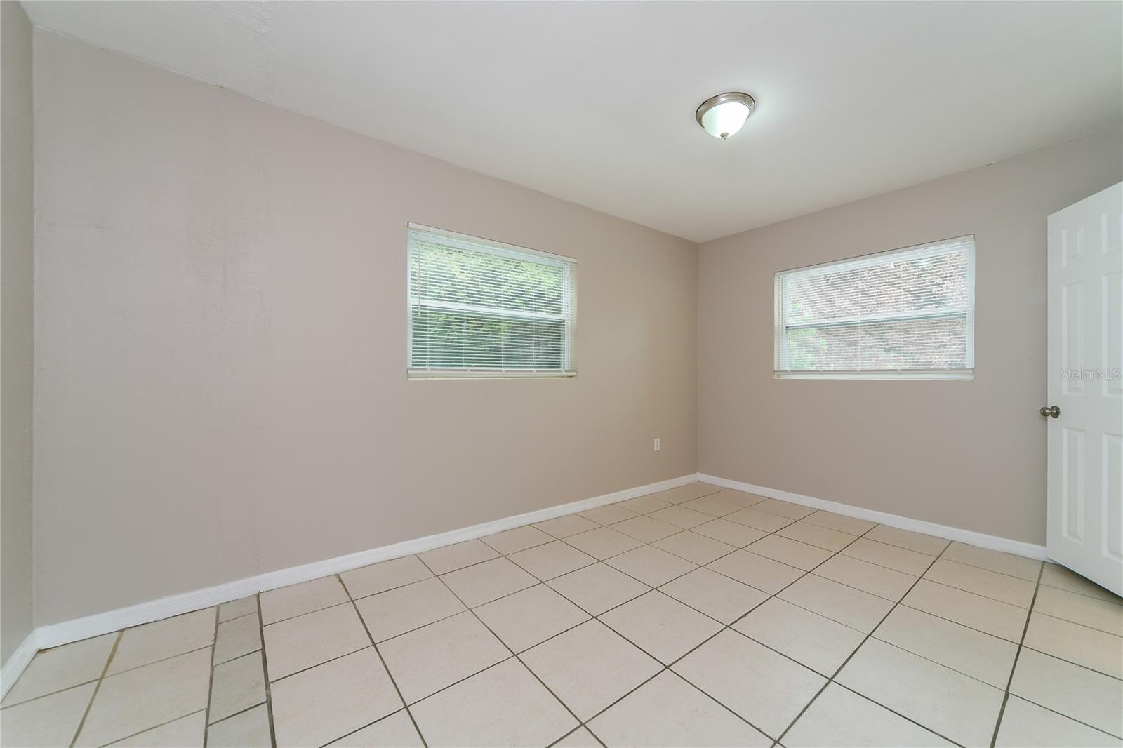 936 Alecon Dr Property Photo 10