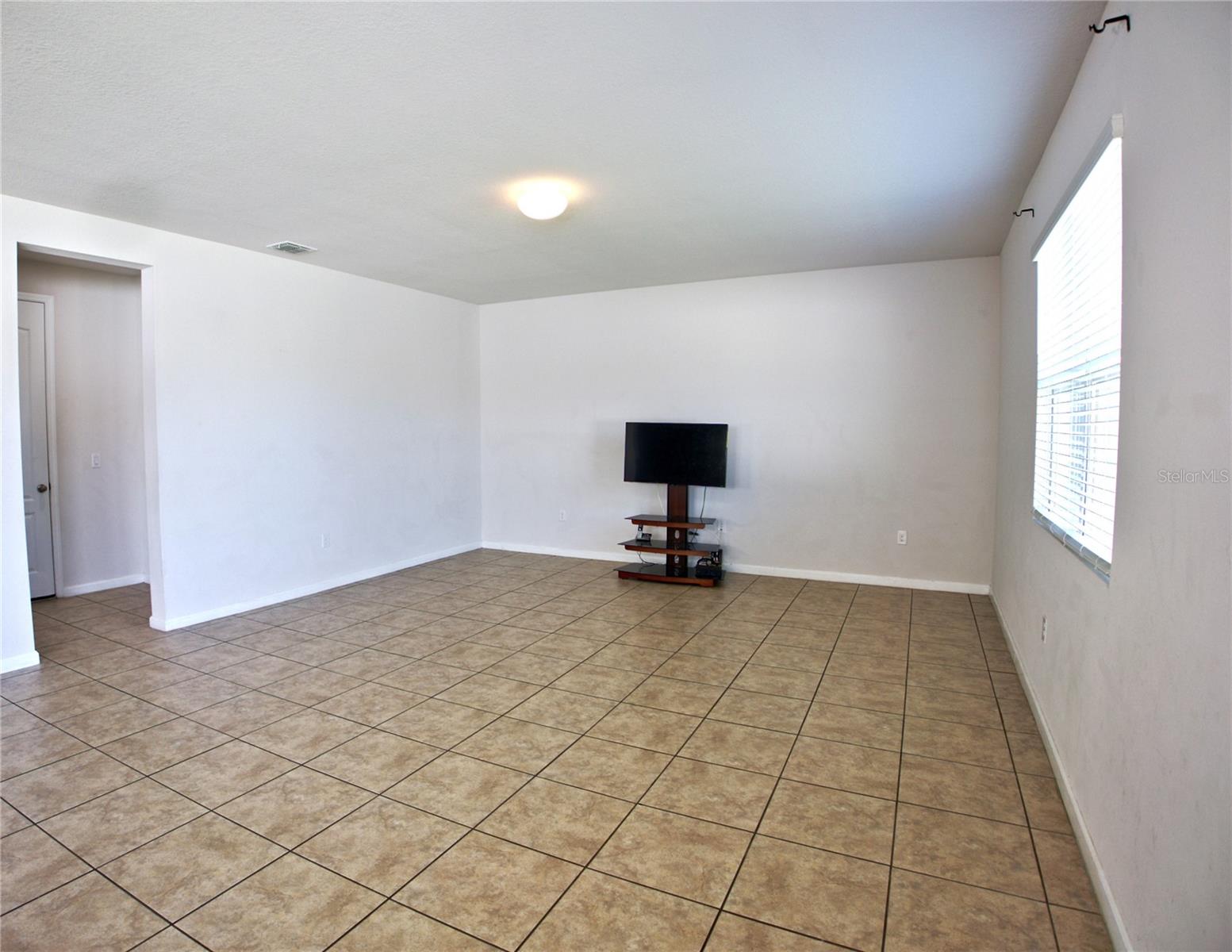 3576 Bristol Cove Ln Property Photo 7