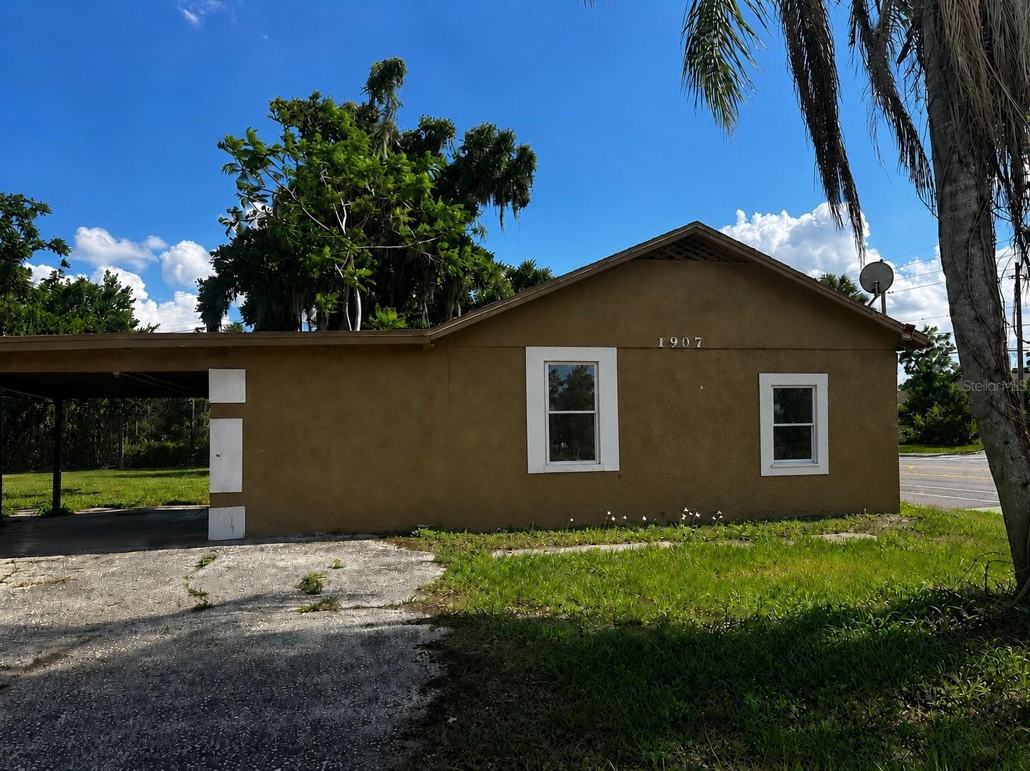 1907 S Rio Grande Ave Property Photo 1