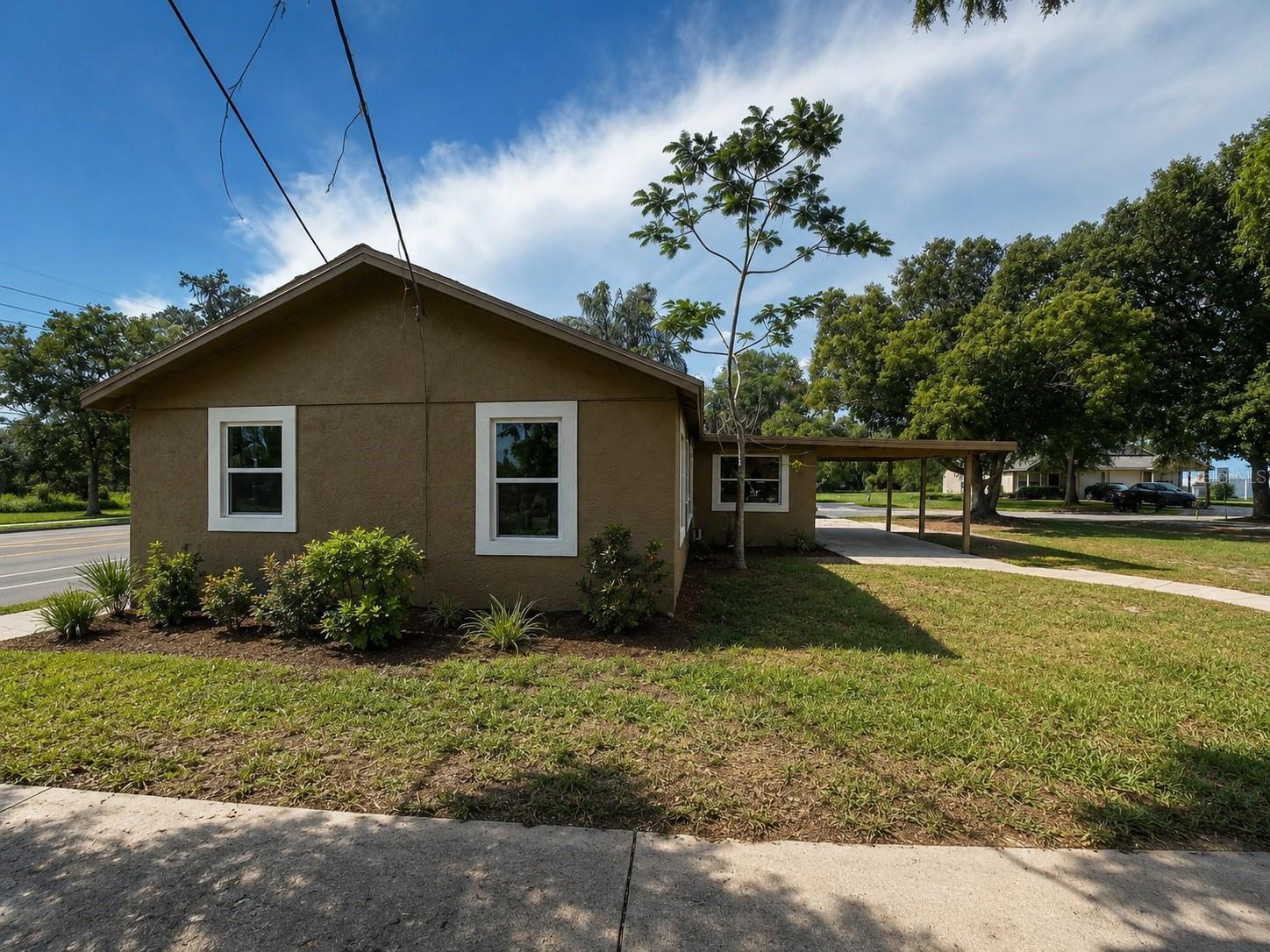 1907 S Rio Grande Ave Property Photo 2