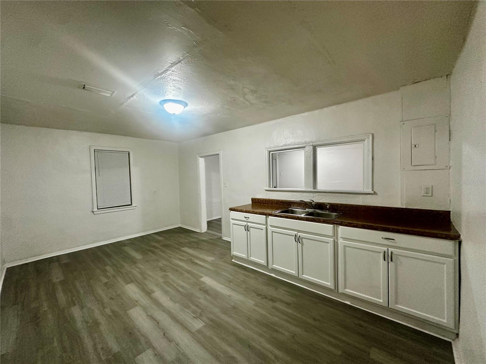 1907 S Rio Grande Ave Property Photo 9