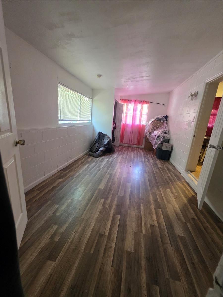 1005 Kimball Dr Property Photo 3