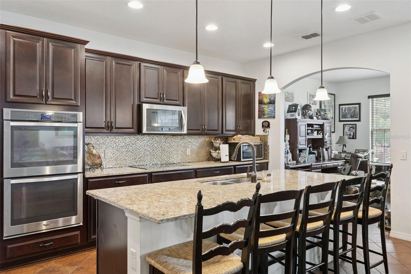 9189 Busaco Park Way Property Photo 4