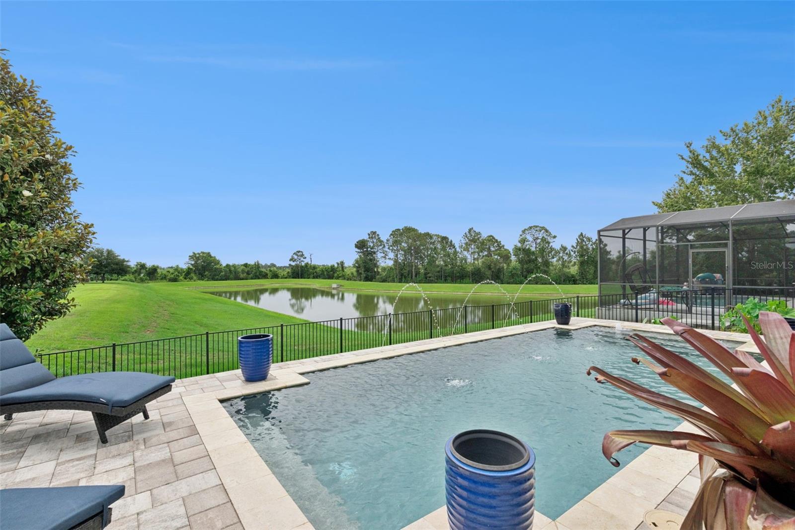 9189 Busaco Park Way Property Photo 8