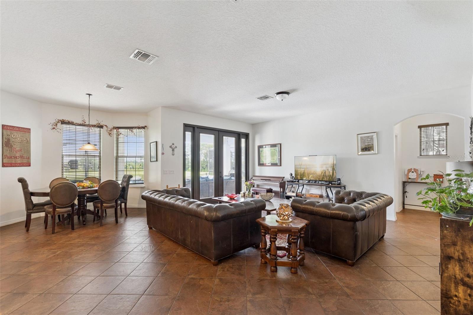 9189 Busaco Park Way Property Photo 17