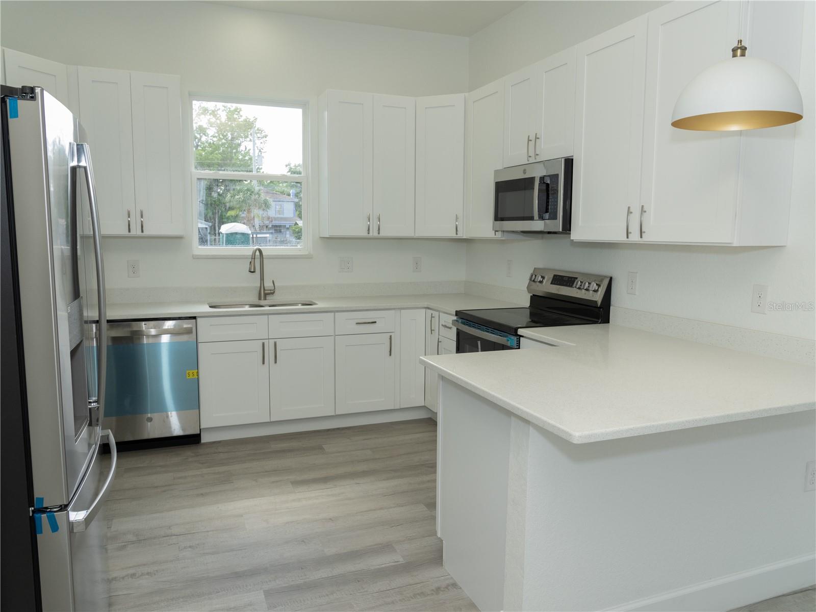 1115 Hickory Property Photo 11