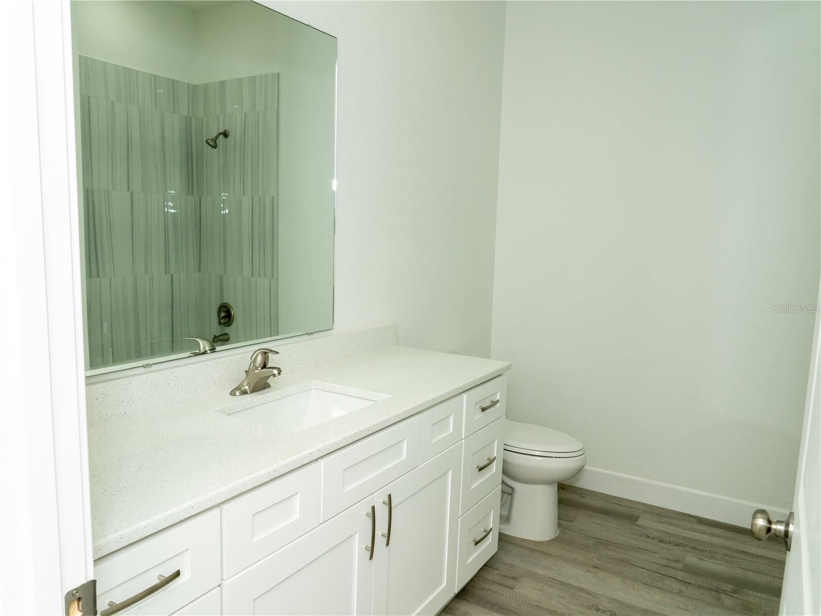1115 Hickory Property Photo 14
