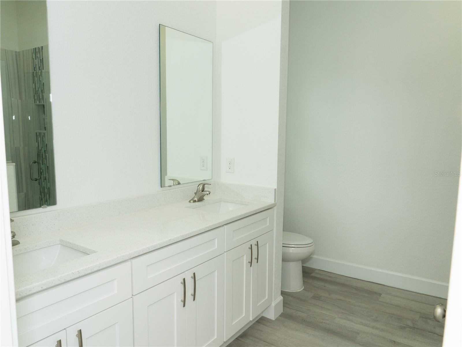 1115 Hickory Property Photo 19