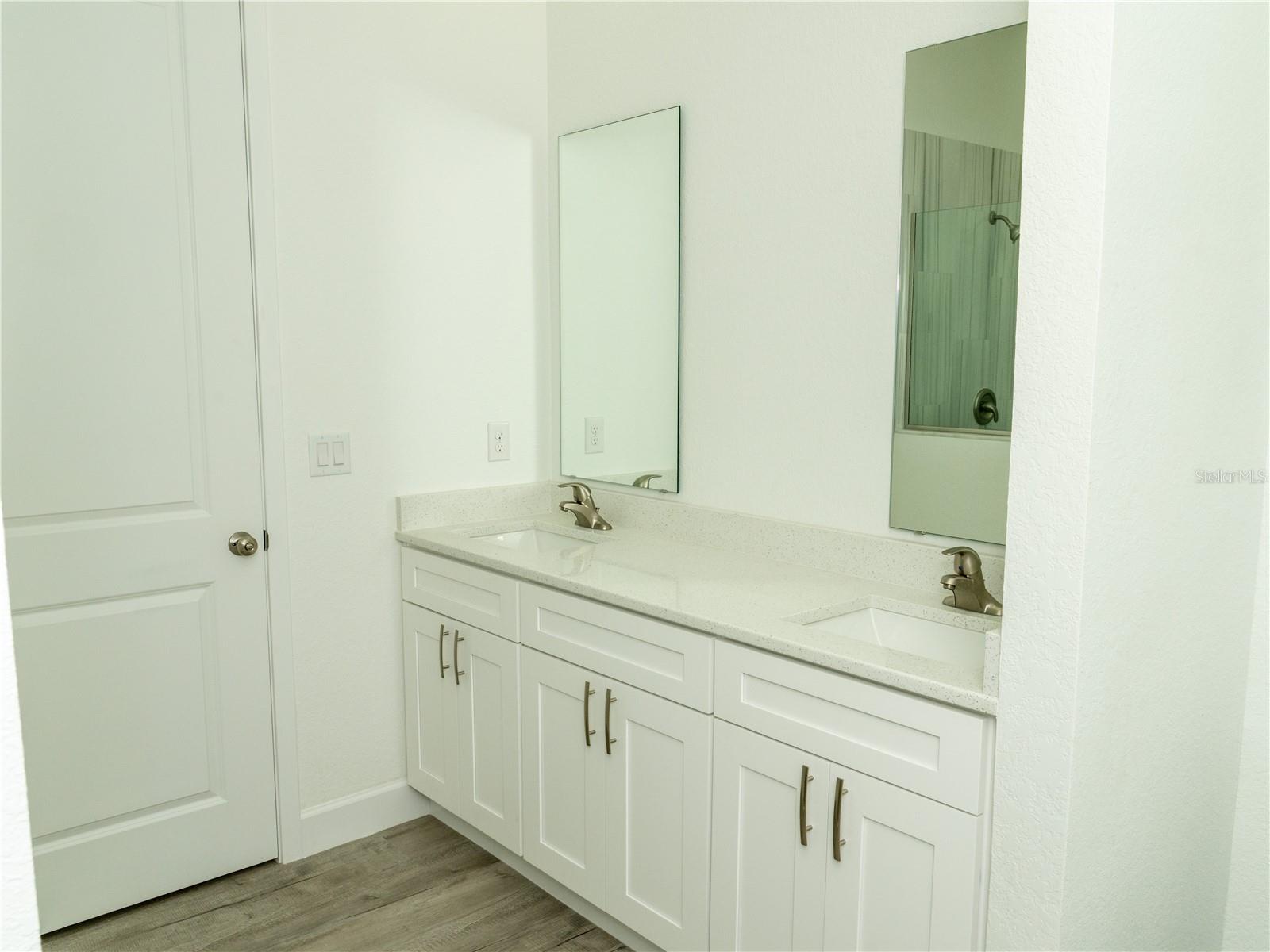 1115 Hickory Property Photo 23
