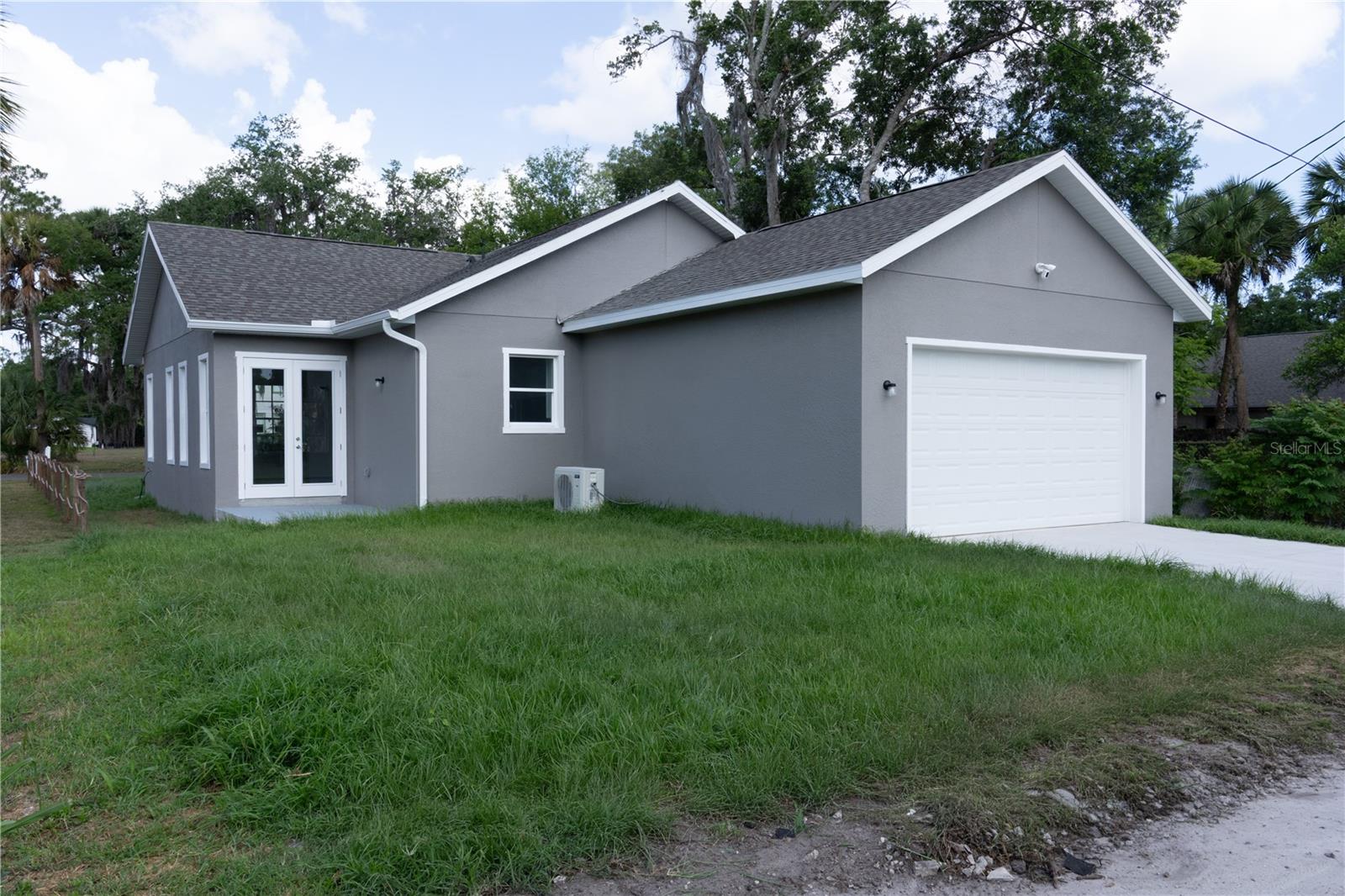 1115 Hickory Property Photo 25