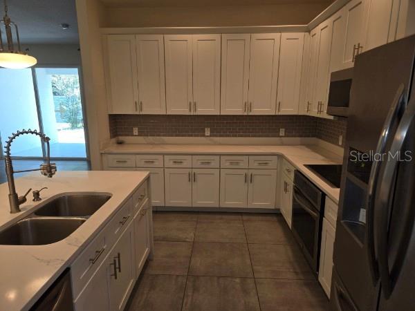 922 Centaury Dr Property Photo 3