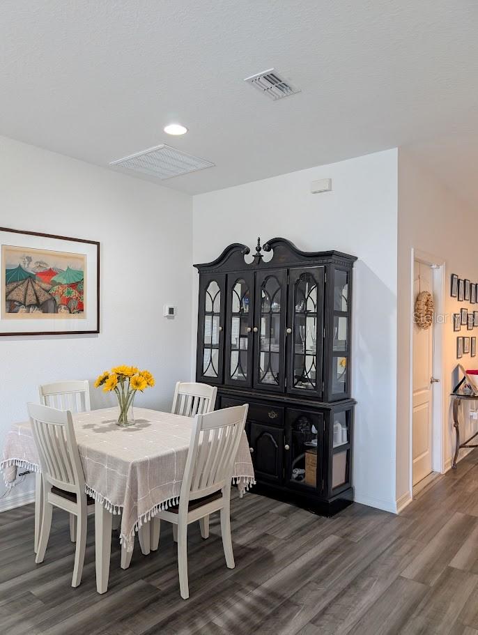 O6410714 Property Photo 9