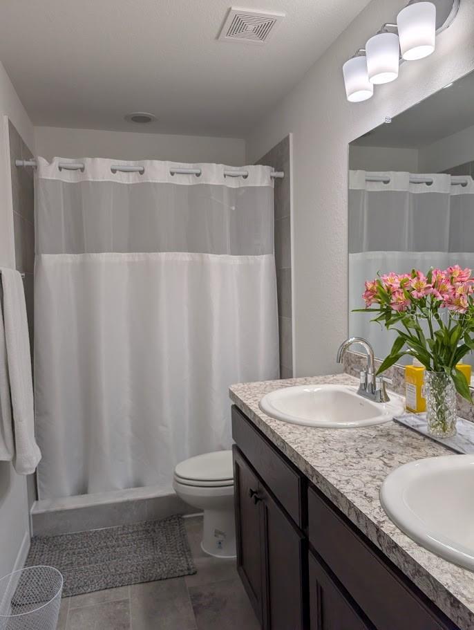 O6410714 Property Photo 12