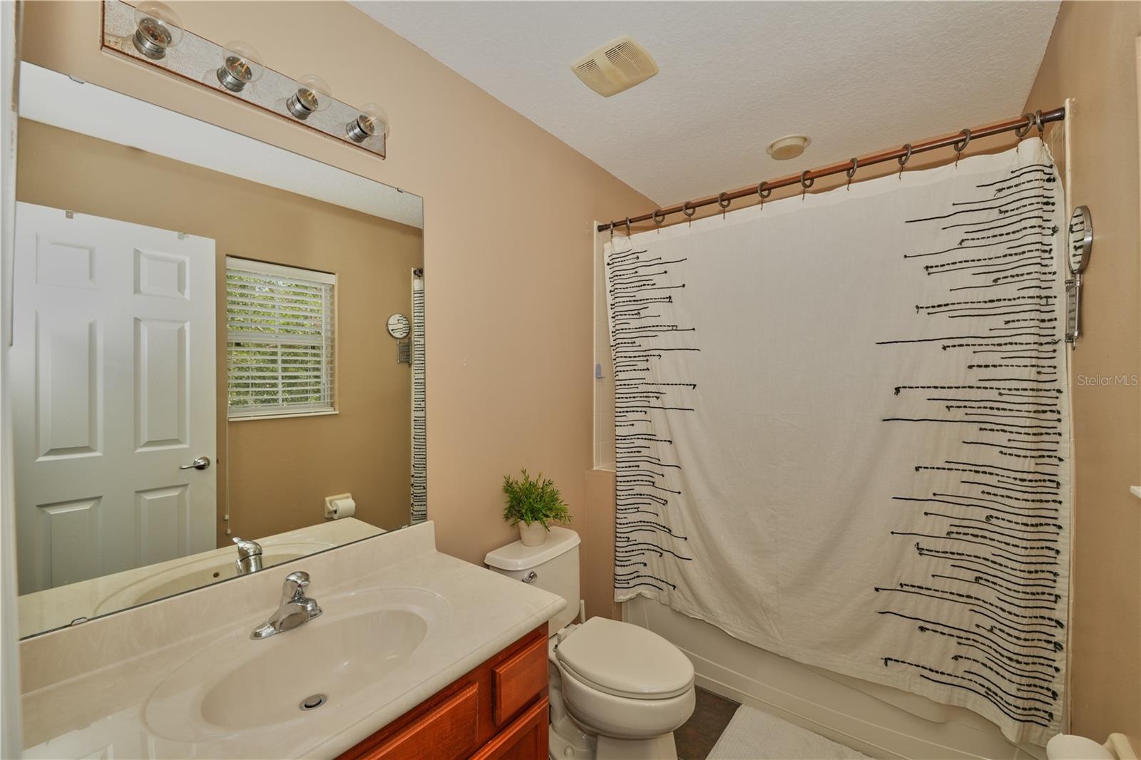 9135 Cardinal Meadow Trl Property Photo 18
