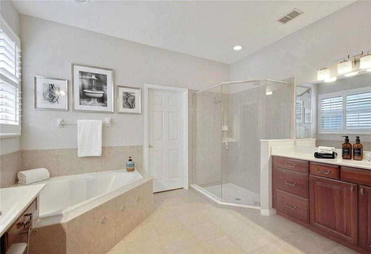 8552 Keswick Pointe Dr Property Photo 8