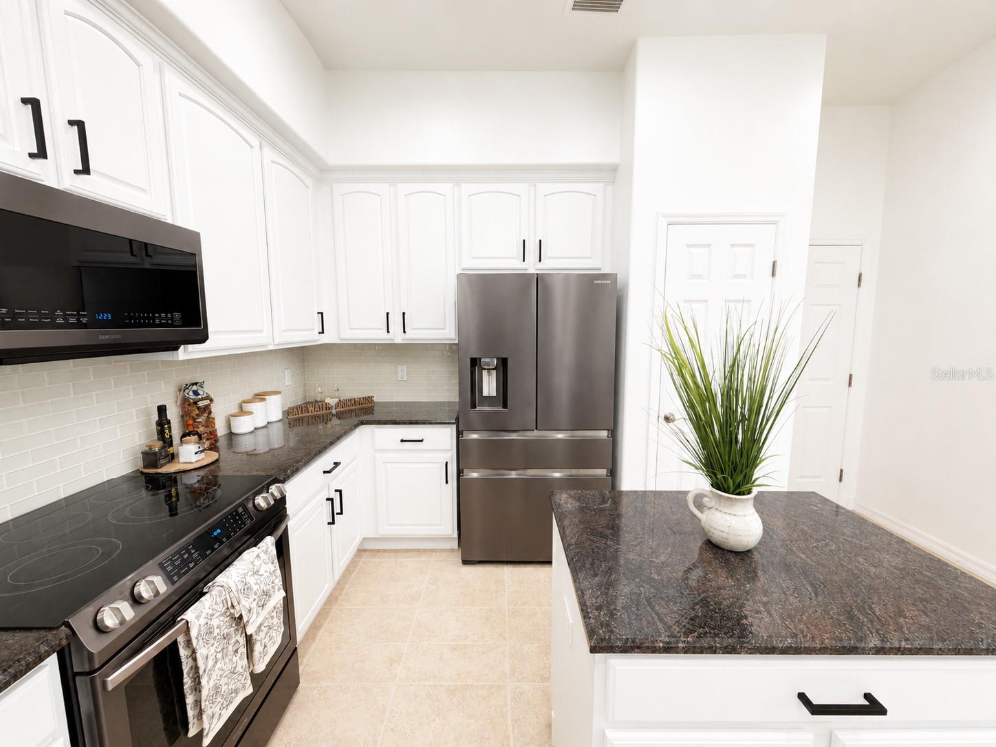 8766 The Esplanade #23 Property Photo 10