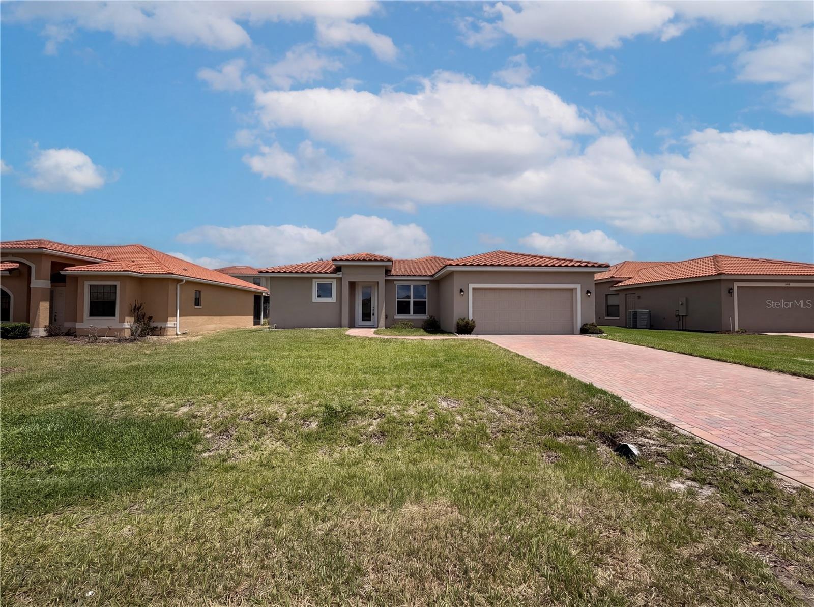 446 Cinnamon Dr Property Photo 1