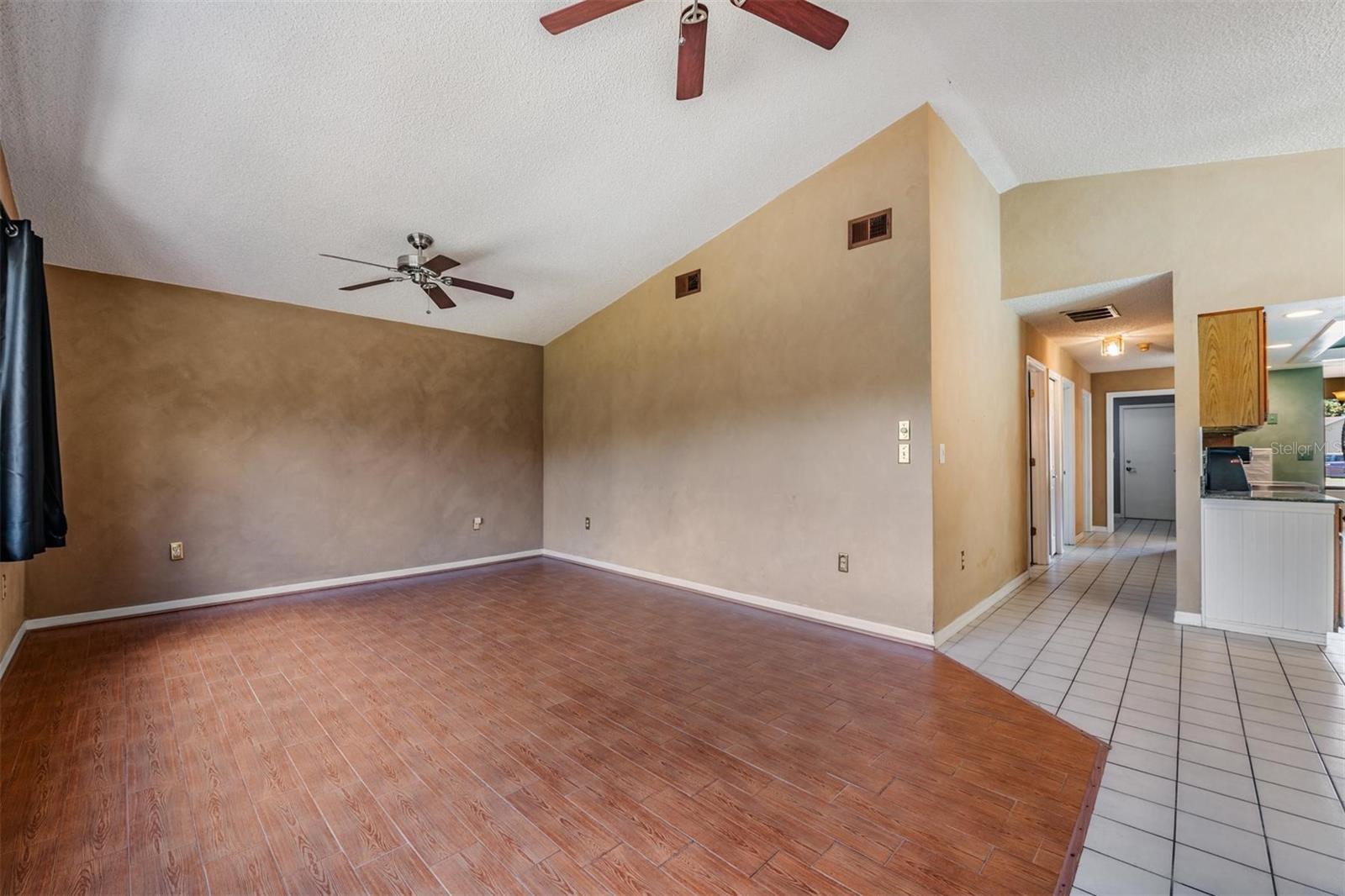 3817 Nicholas Cir Property Photo 29