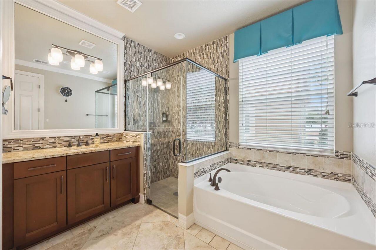 2683 Amati Dr Property Photo 17