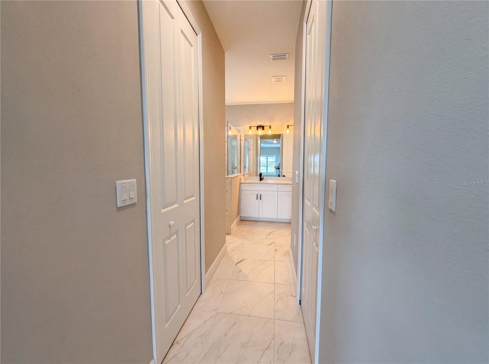 10710 Falling Leaf Ct Property Photo 13