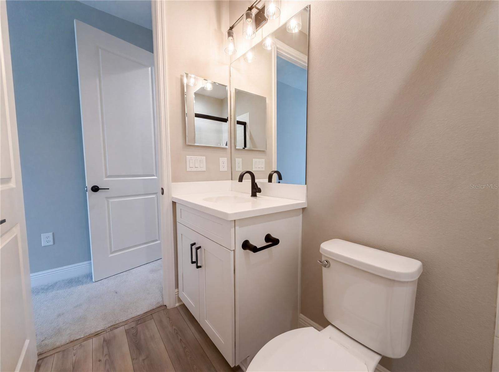 10710 Falling Leaf Ct Property Photo 20