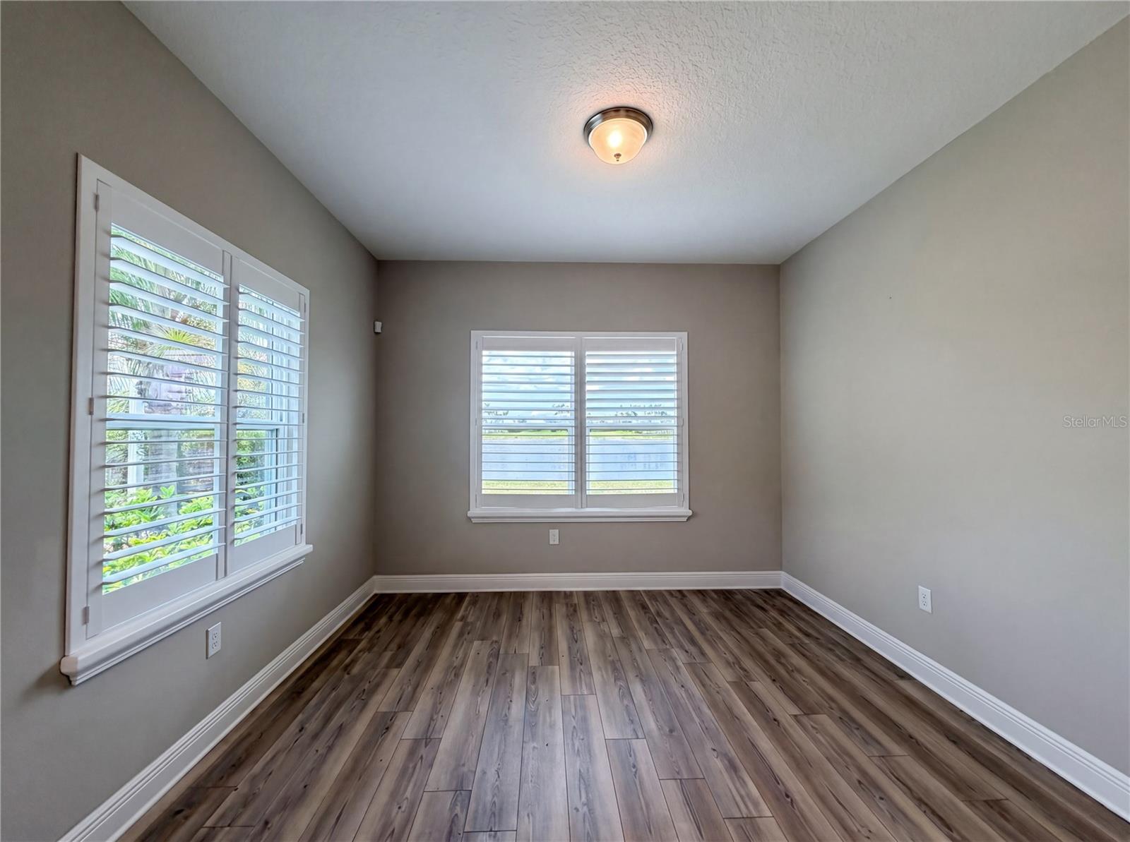 10710 Falling Leaf Ct Property Photo 22