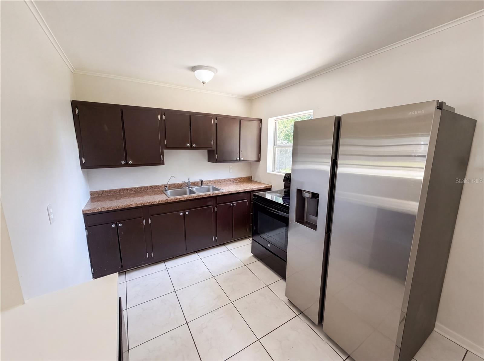 459 Notre Dame Dr Property Photo 2