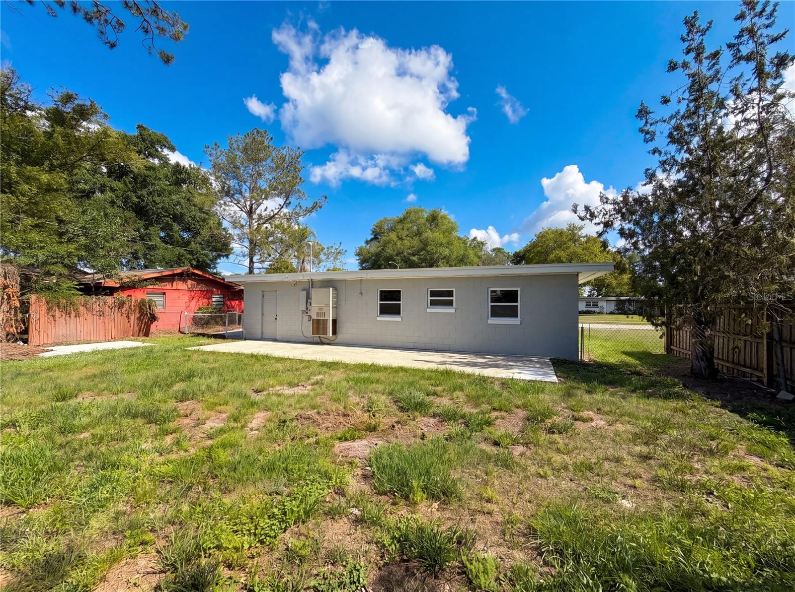 459 Notre Dame Dr Property Photo 5