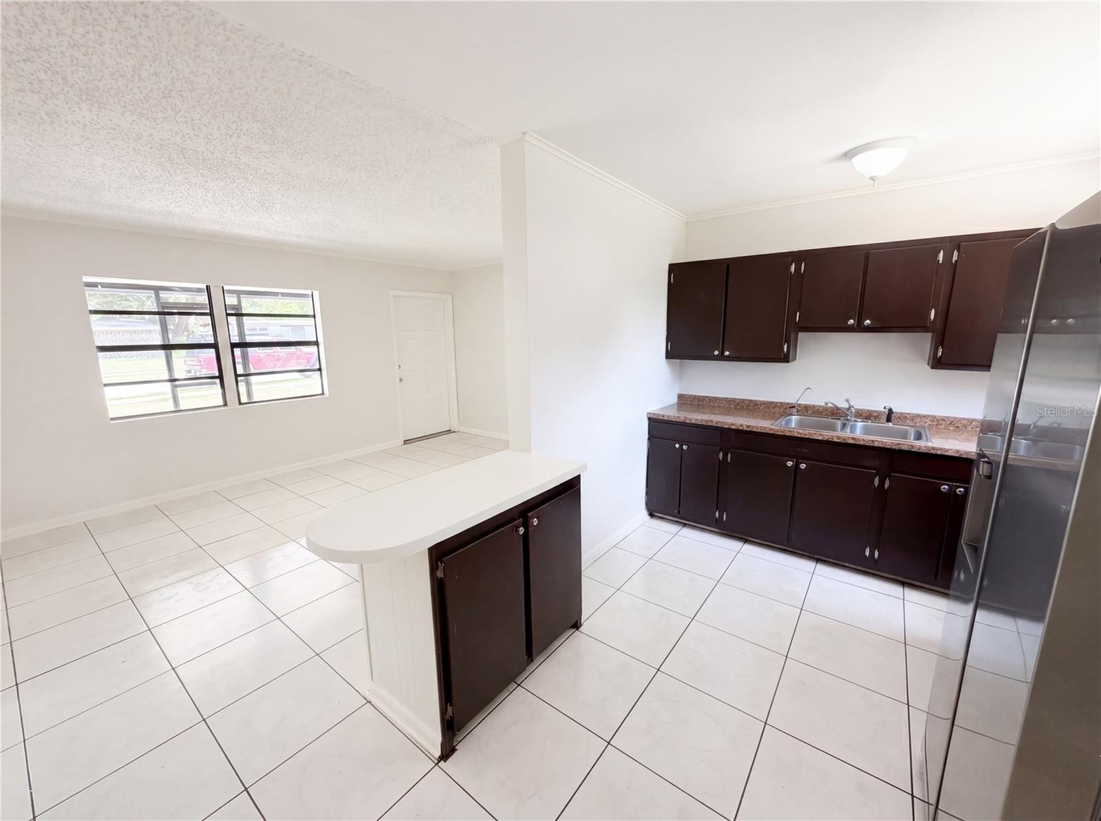 459 Notre Dame Dr Property Photo 6