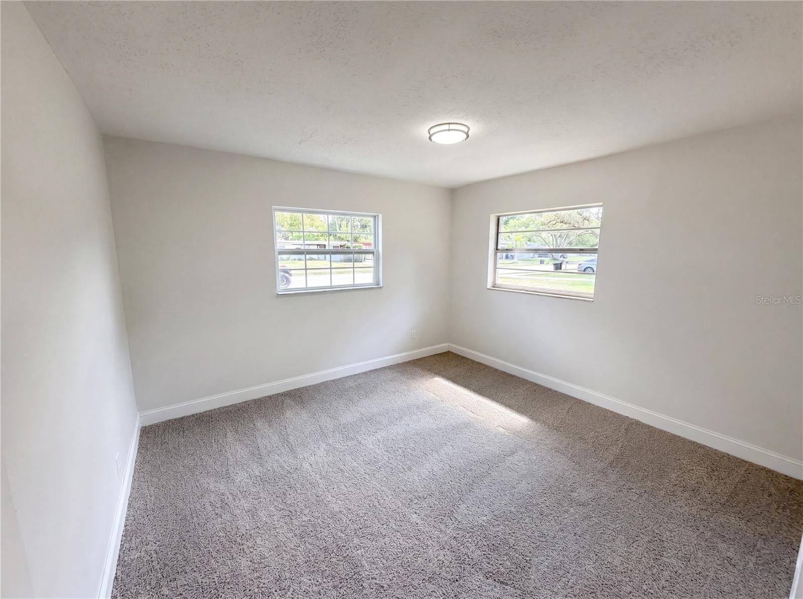 459 Notre Dame Dr Property Photo 11
