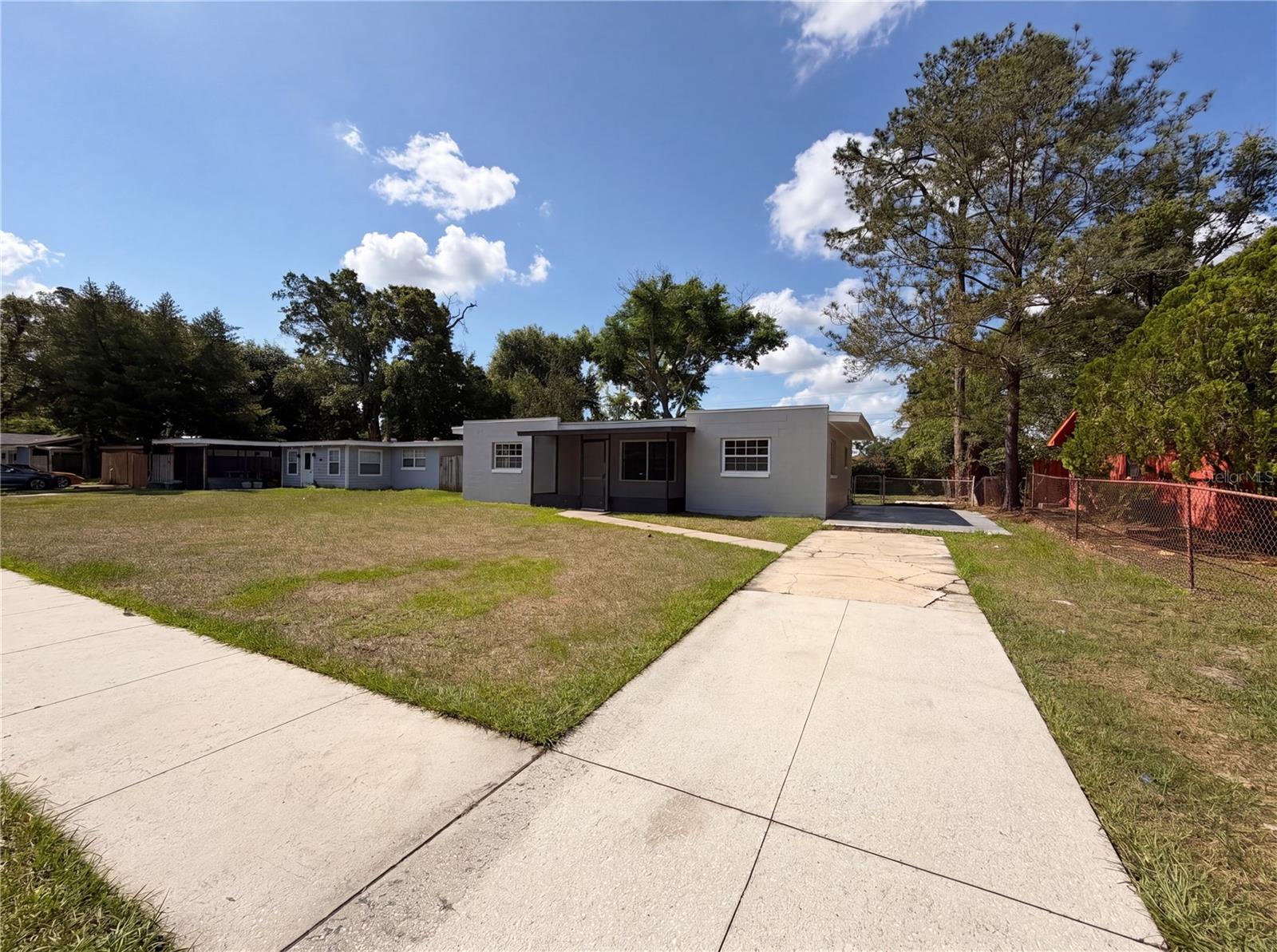 459 Notre Dame Dr Property Photo 20