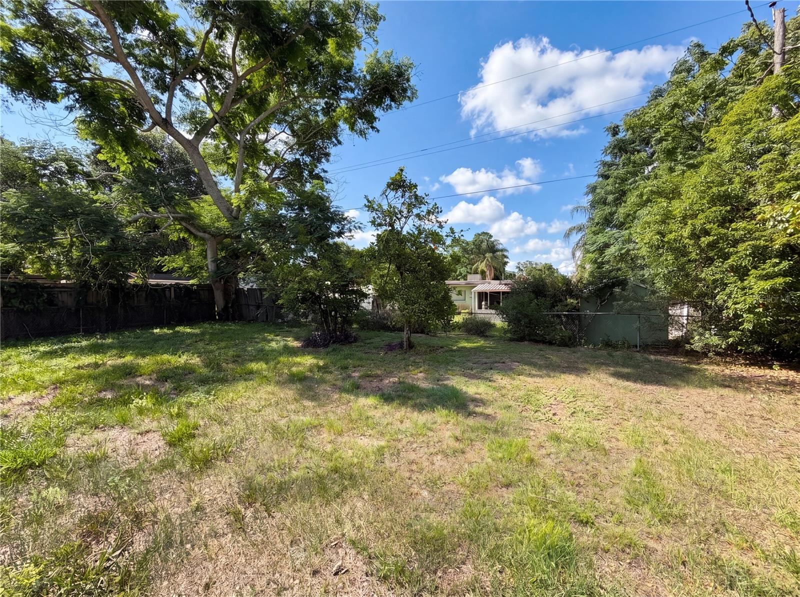 459 Notre Dame Dr Property Photo 22