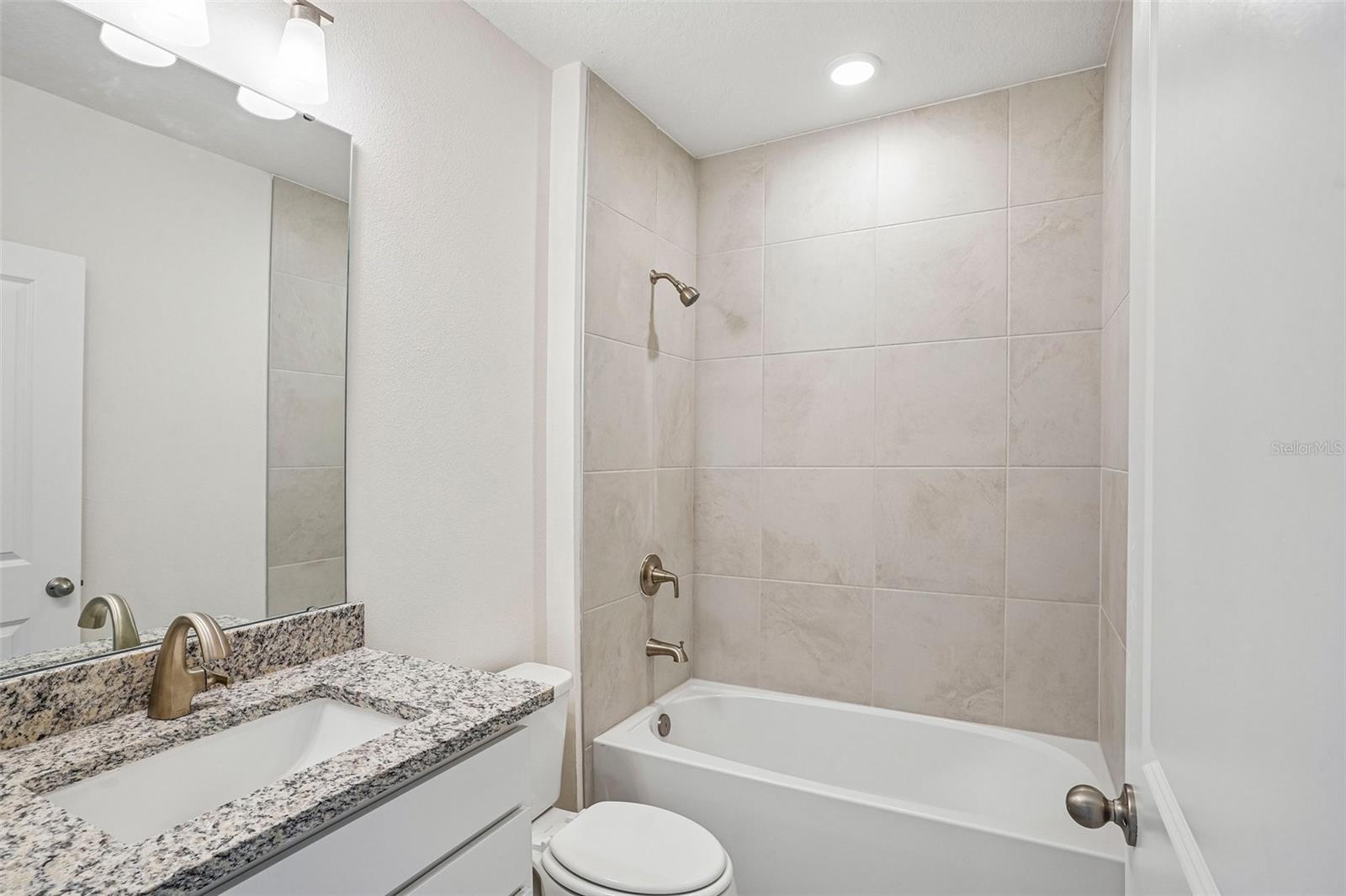 811 Andrew St Property Photo 21